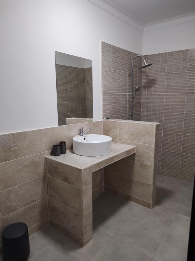 Central Apartment With 2 Bedrooms And 2 Bathrooms Oradea Exterior foto